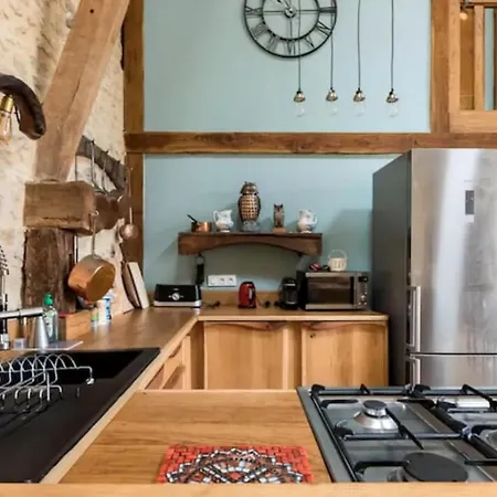 Converted Barn In Dordogne With Garden View Casa de Férias *
