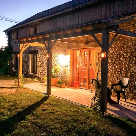 Converted Barn In Dordogne With Garden View * Trémolat